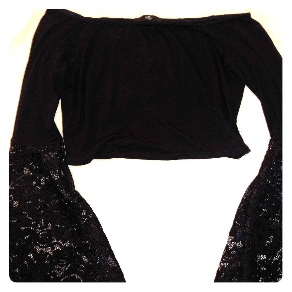 Windsor, black long sleeved crop top, bell sleeves